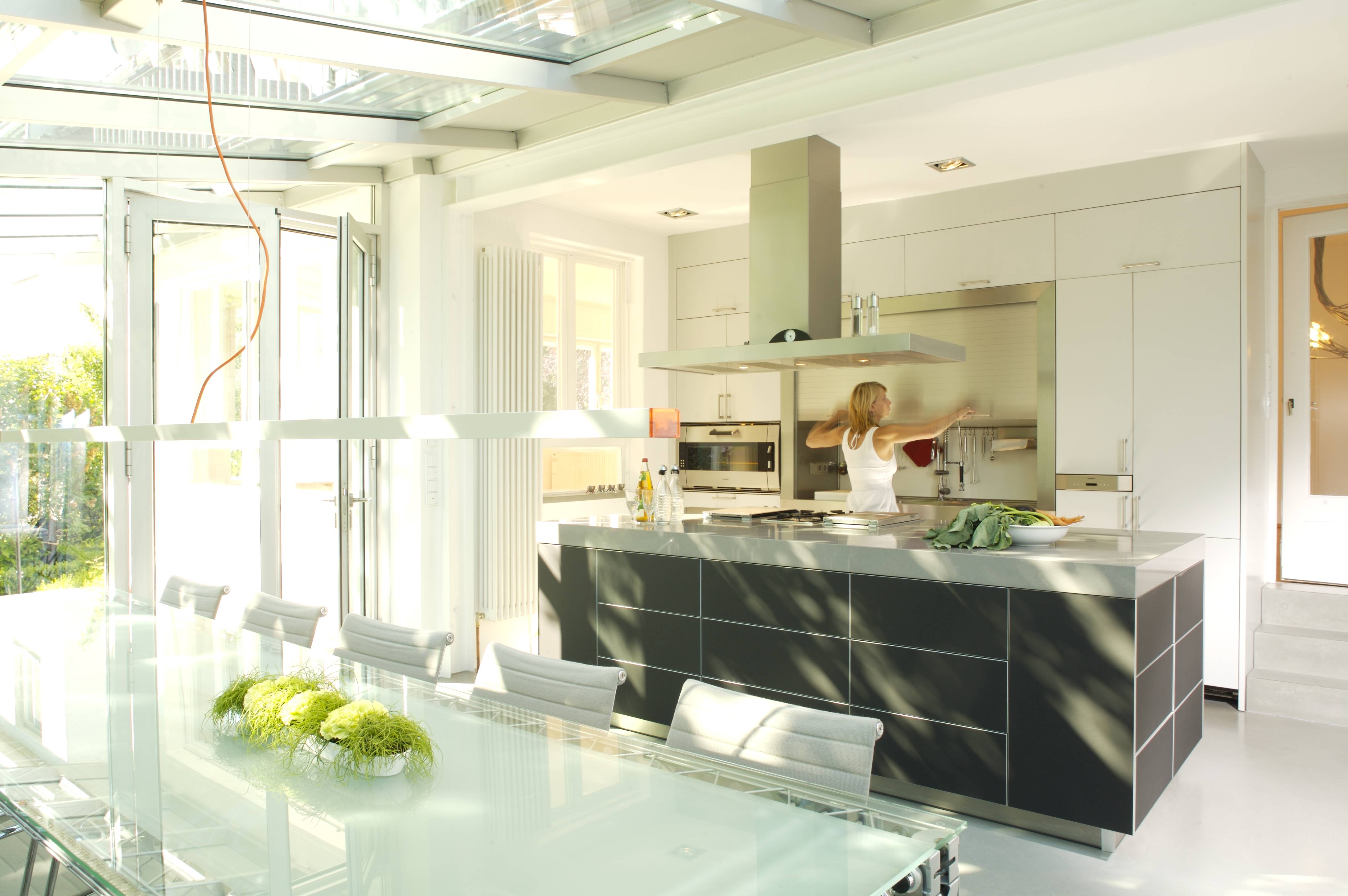 Kitchen — roller blind closing off the kitchen after cooking
